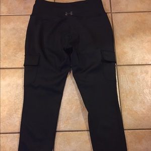 UA cargo leggings sz L